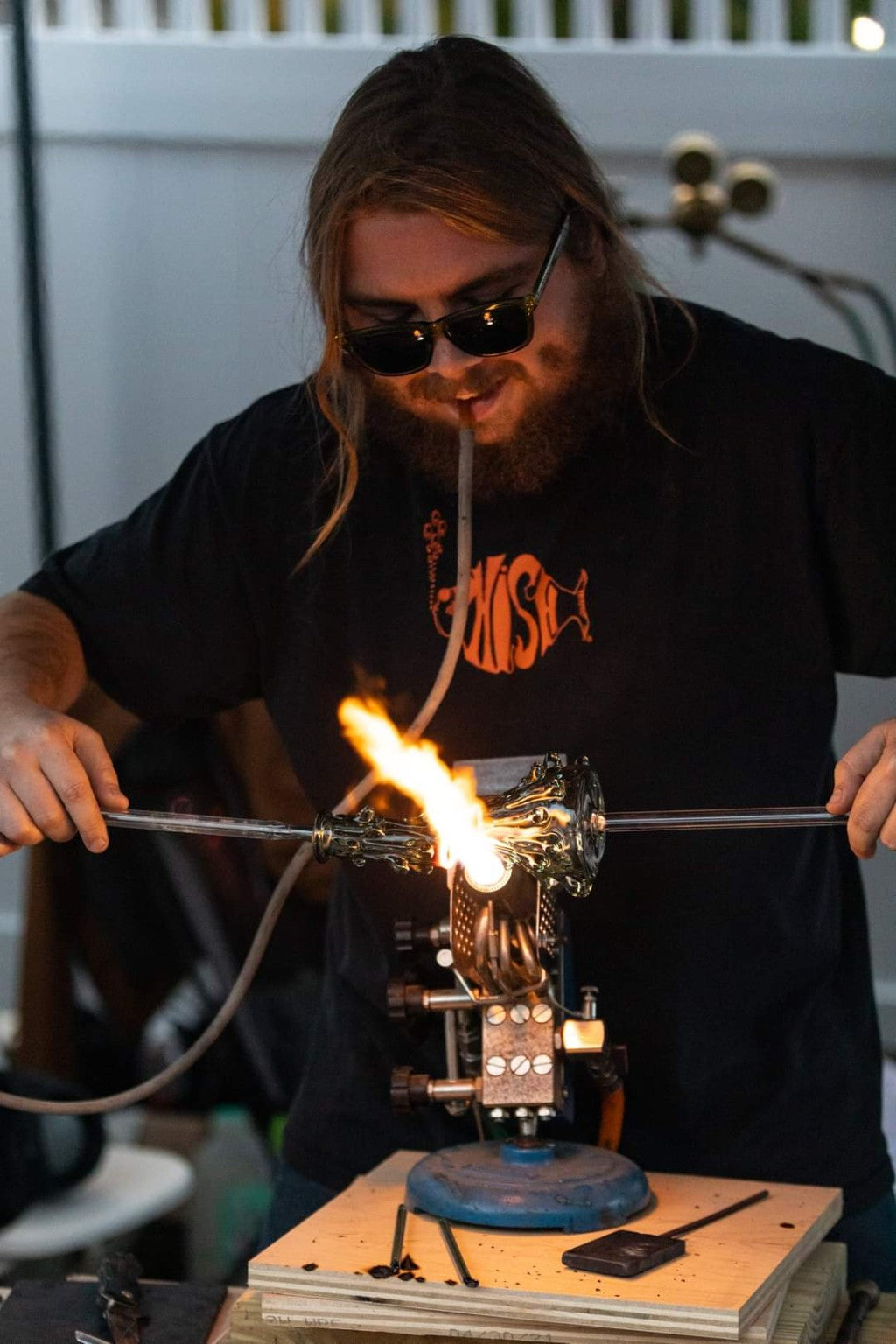Hunter Low creating borosilicate glass at the torch